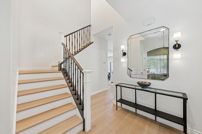 Building Photo - 7256 Viansa Ct