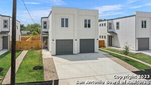 Primary Photo - 211 San Salvador Ave