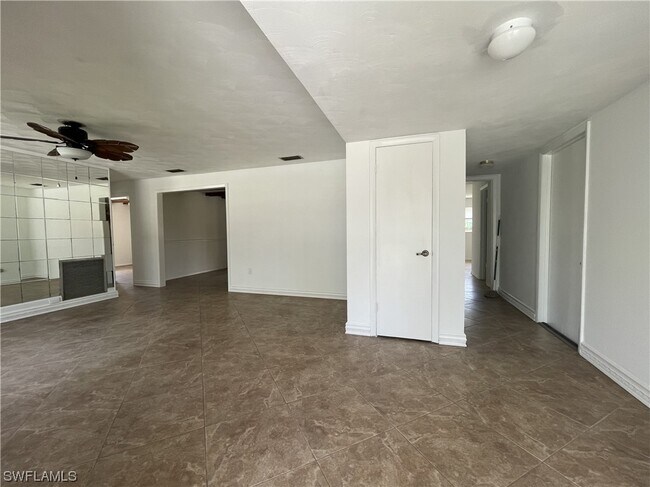 Building Photo - 3680 Marvaez St