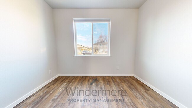 Foto del edificio - Herb2351/2353