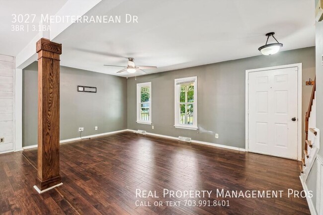 Building Photo - 3027 Mediterranean Dr