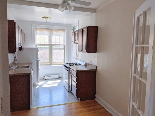 Foto del edificio - 905 Elmwood Ave