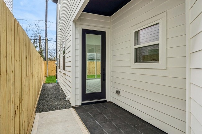 Foto del edificio - 6644 Lozier St