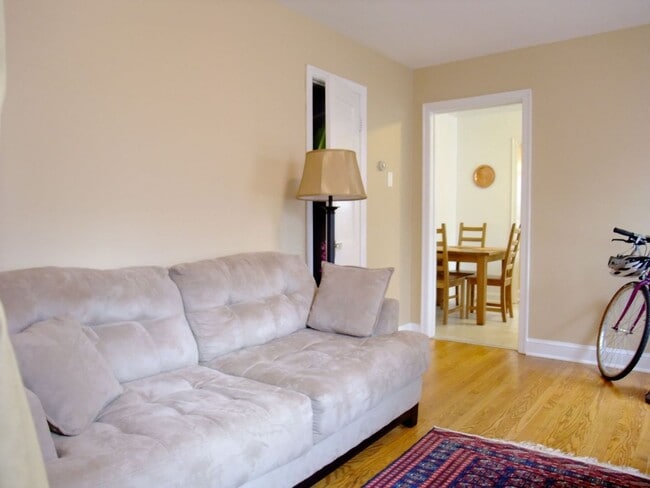 Foto del edificio - 8401 Greenwood Ave