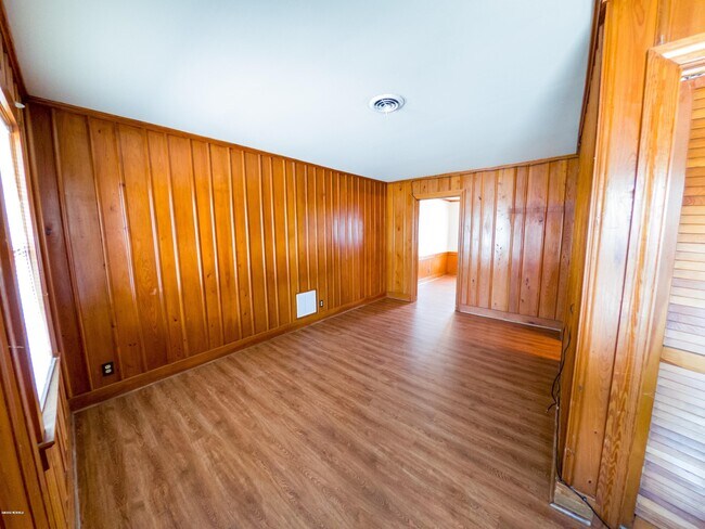 Foto del edificio - 4741 Hathaway St