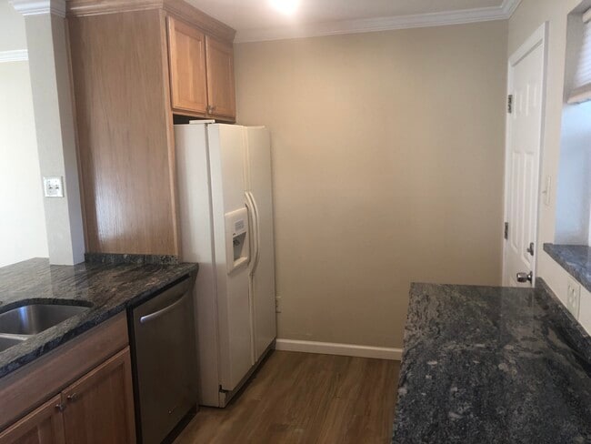 Foto del edificio - 1205 Fairfield St