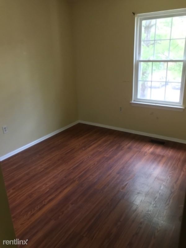 Building Photo - 3 br, 2.5 bath Townhome - 17 Dartmouth Way