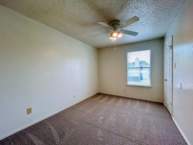 Foto del edificio - 9300 Kempler Dr