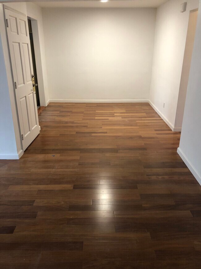 dining room - 6128 71st St