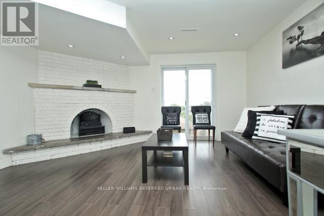 Photo du bâtiment - 1353 Davenport Rd