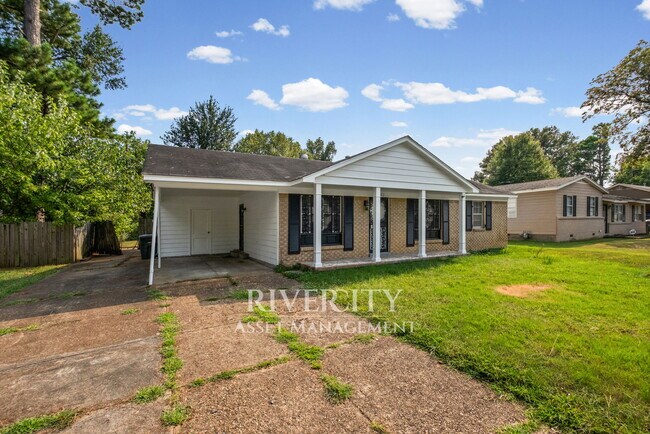 Building Photo - 1507 Abernathy Rd