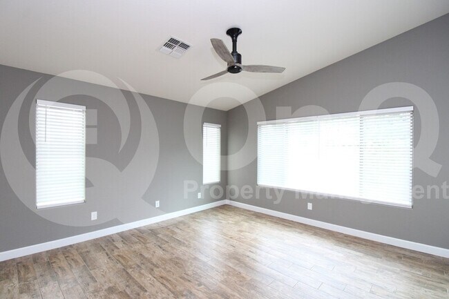 Building Photo - 1344 E Baker Dr