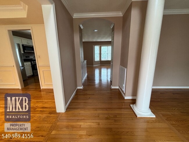 Building Photo - 6423 Westshire Ct
