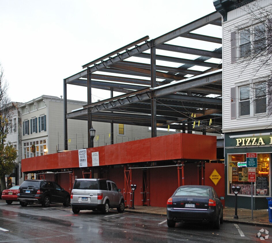 Building Photo - 382 Greenwich Ave