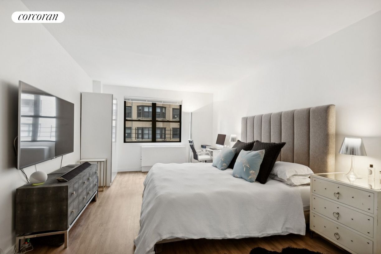 Foto del edificio - 402 E 90th St