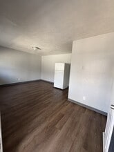 Building Photo - 270 E Nottingham Rd