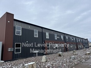 Building Photo - 9 River Rd