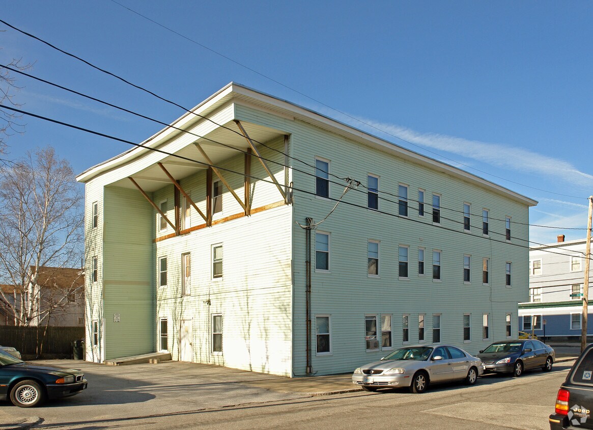 Foto del edificio - 321-323 Belmont St