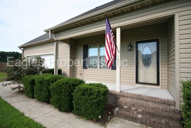 Building Photo - 101 Autumn Ridge Dr Pikeville, NC 27863