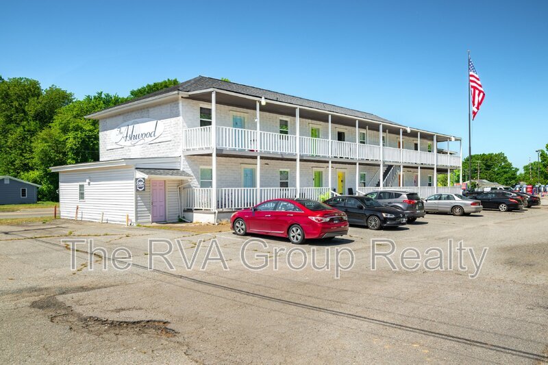 Primary Photo - 3807 Woodlawn St