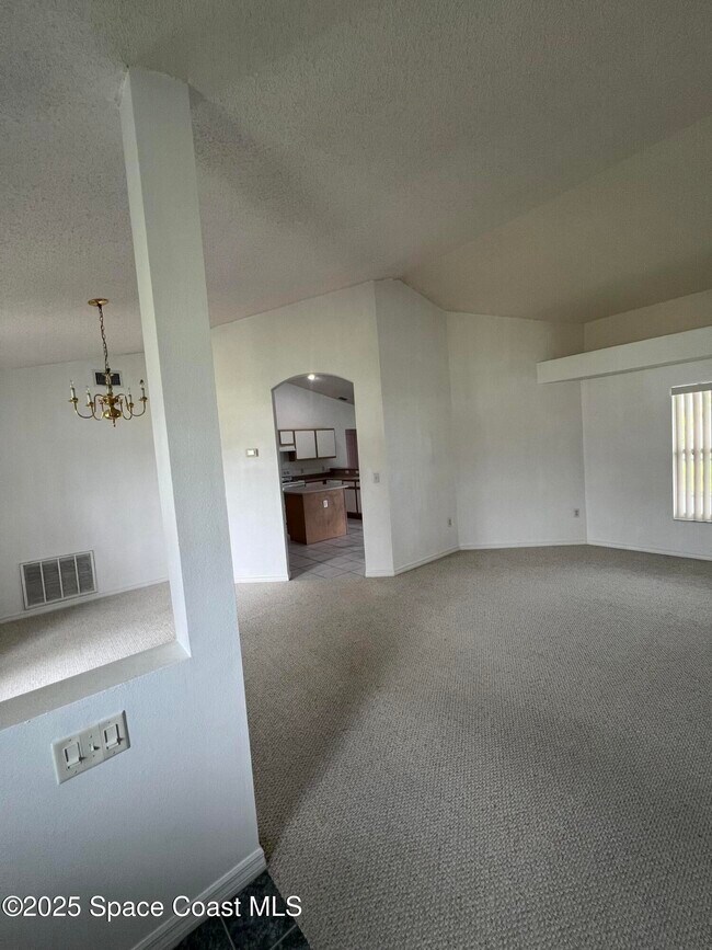 Building Photo - 1213 Old Millpond Rd