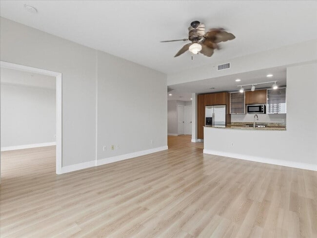 Foto del edificio - 1945 S Ocean Dr