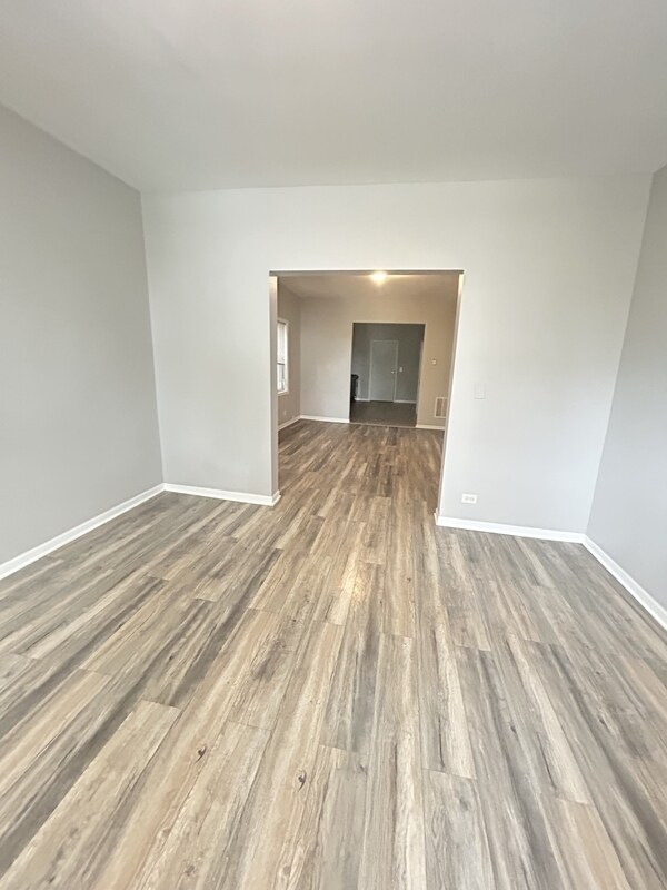Building Photo - 9016 S Houston Ave