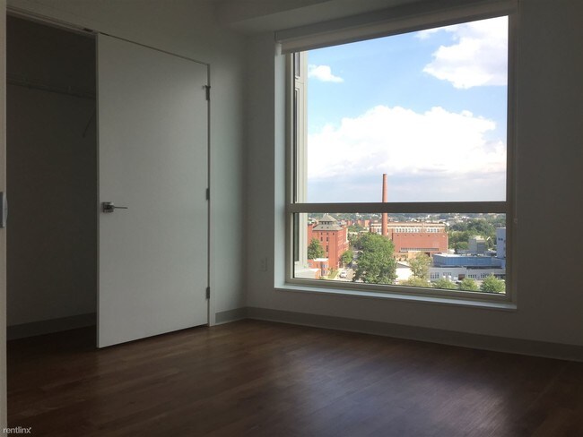 Building Photo - 1 br, 1 bath  - 101 S Huntington Ave Unit 101