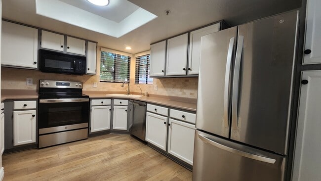 Kitchen - 6885 E Cochise Rd
