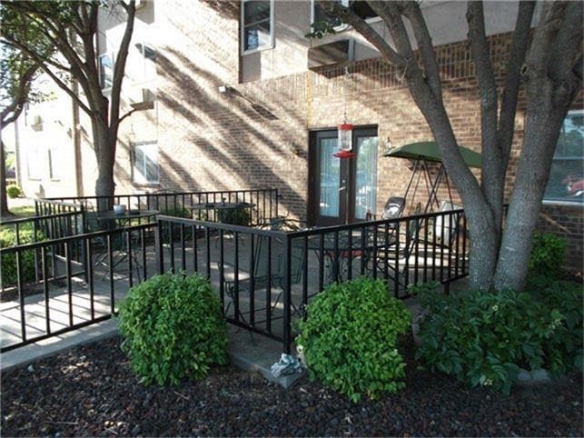 Primary Photo - 402 Brazos Dr