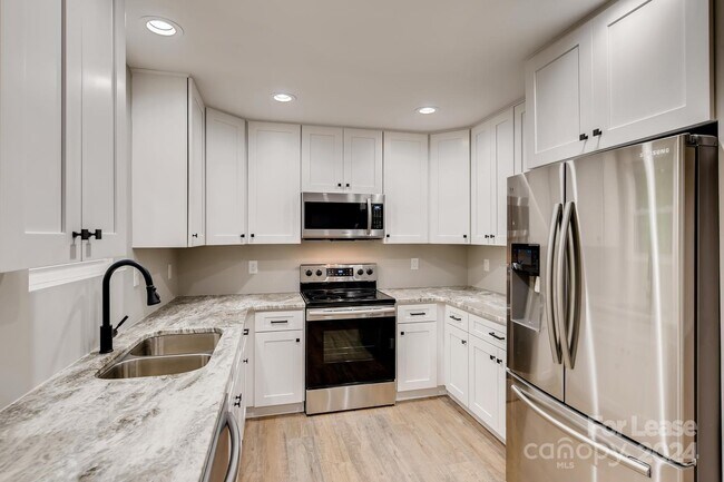 Building Photo - 705 Berkshire Dr