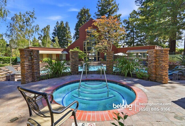 Foto del edificio - 894 Catkin Ct