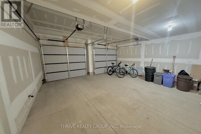 Building Photo - 177-177 Edgevalley Rd