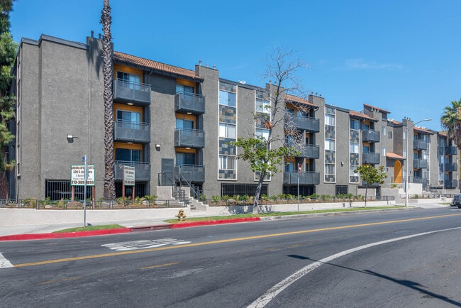 Building Photo - 339 Ardmore