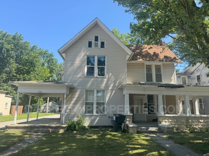 Primary Photo - 412 Washington St