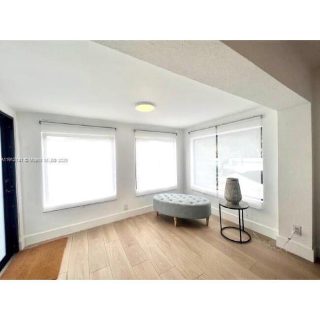 Building Photo - 6848 N Miami Ave