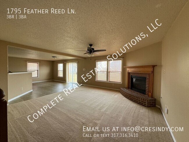 Foto del edificio - Now Showing this 3BR, 2 1/2BA home located...