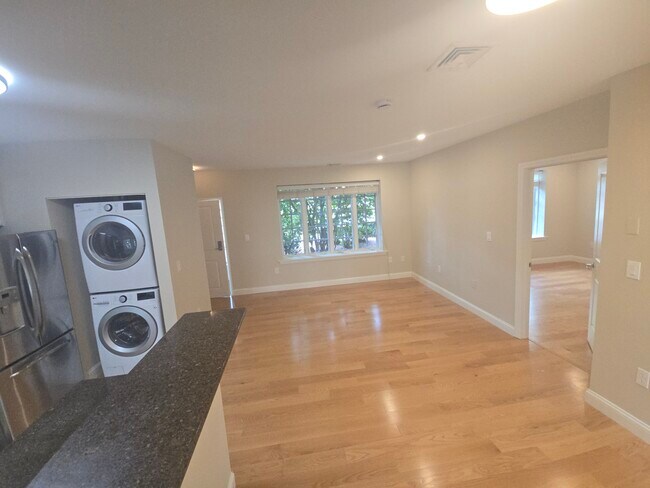 Foto del edificio - 312 Rindge Ave