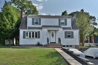 Building Photo - 176 Harding Pl