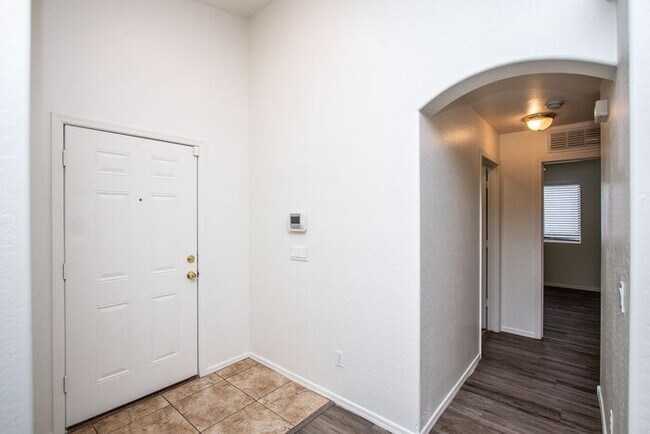 Foto del edificio - Camelback Ranch!Featuring 3 bedroom + bonu...
