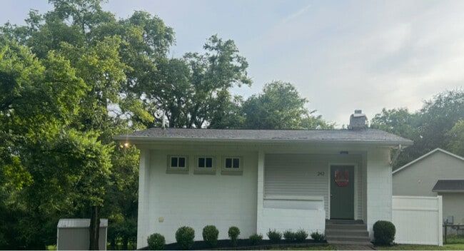 Foto del edificio - 243 Jones Ln