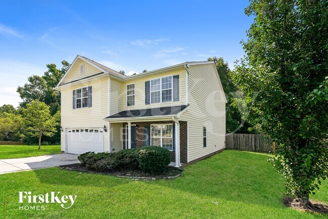 Foto del edificio - 612 Brassfield Dr