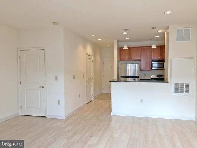 Foto del edificio - 2665 Prosperity Ave