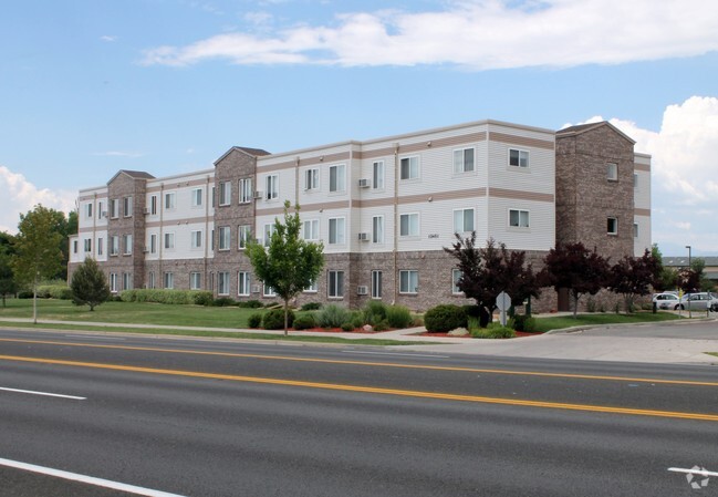 Building Photo - Broomfield Greens