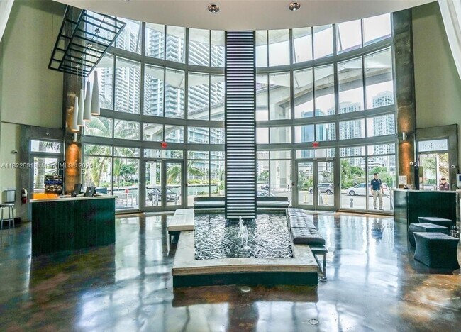 Foto del edificio - 690 SW 1st Ct