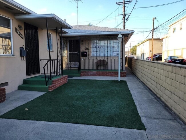 Building Photo - 1640 Brookes Ave