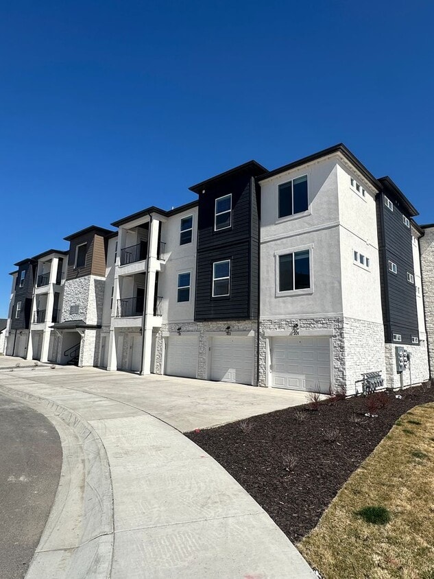 BRAND NEW Condo in Herriman!!! - BRAND NEW Condo in Herriman!!!