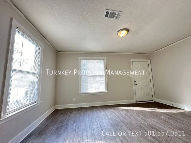 Building Photo - 4608 W 24th St