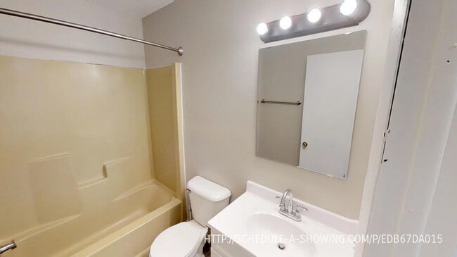 Foto del edificio - 2305 Longyear Ave