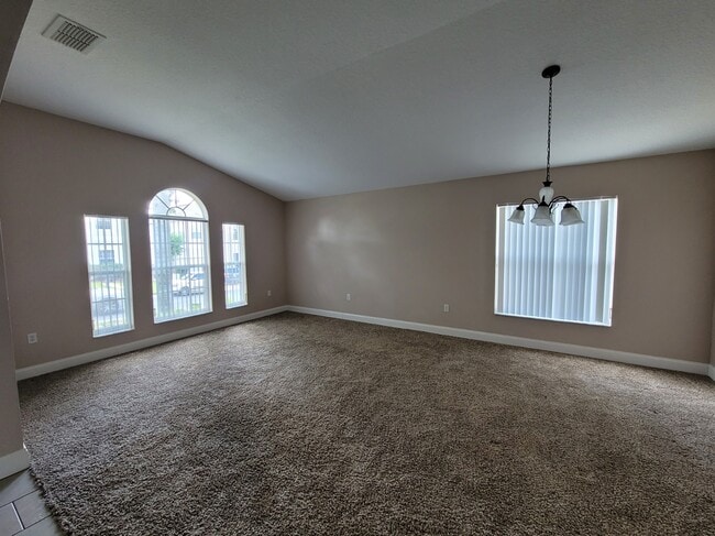 Building Photo - 124 Lancaster Dr
